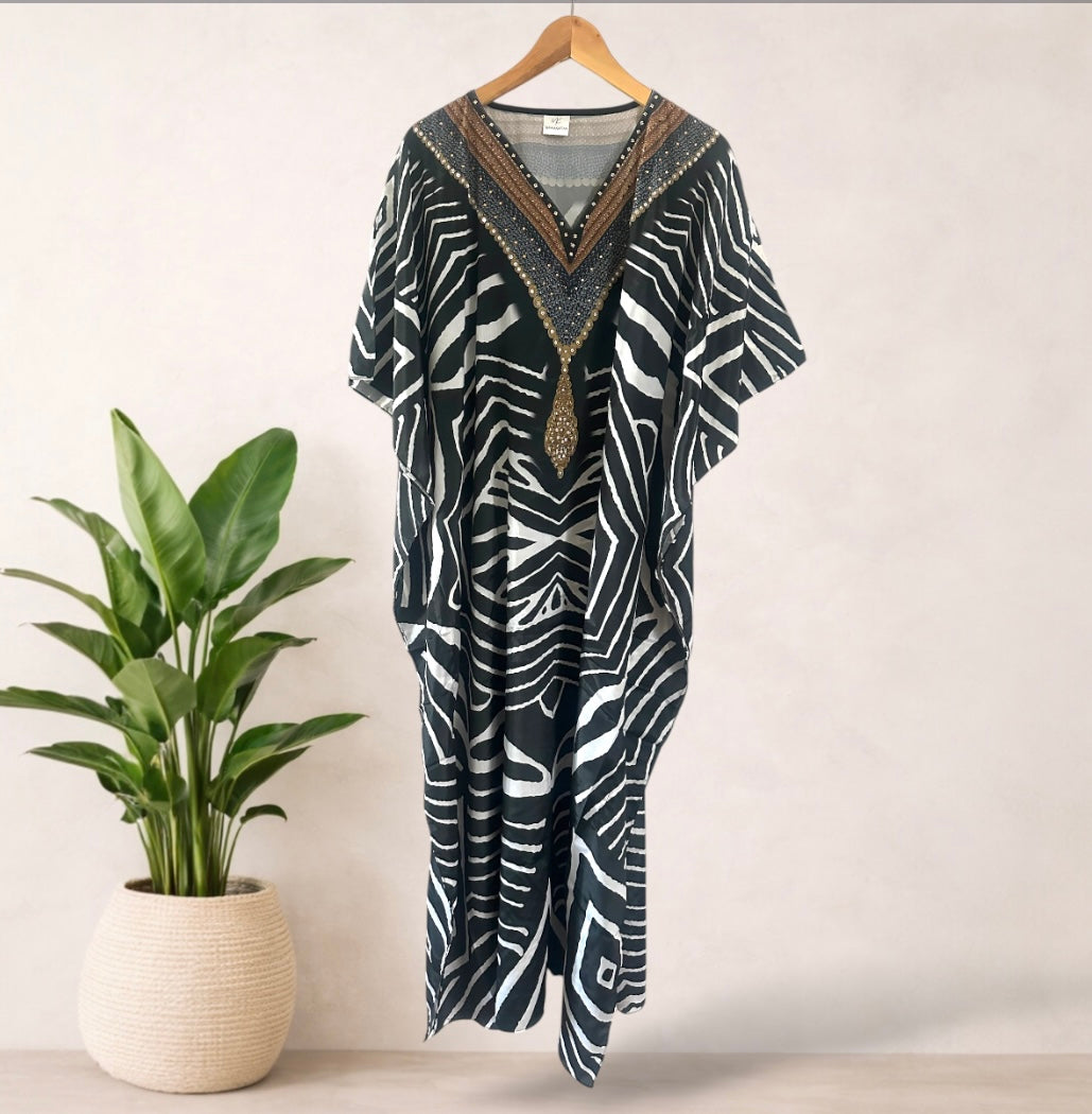 Raat Mahal Embellished Kaftan | Fits 16–24