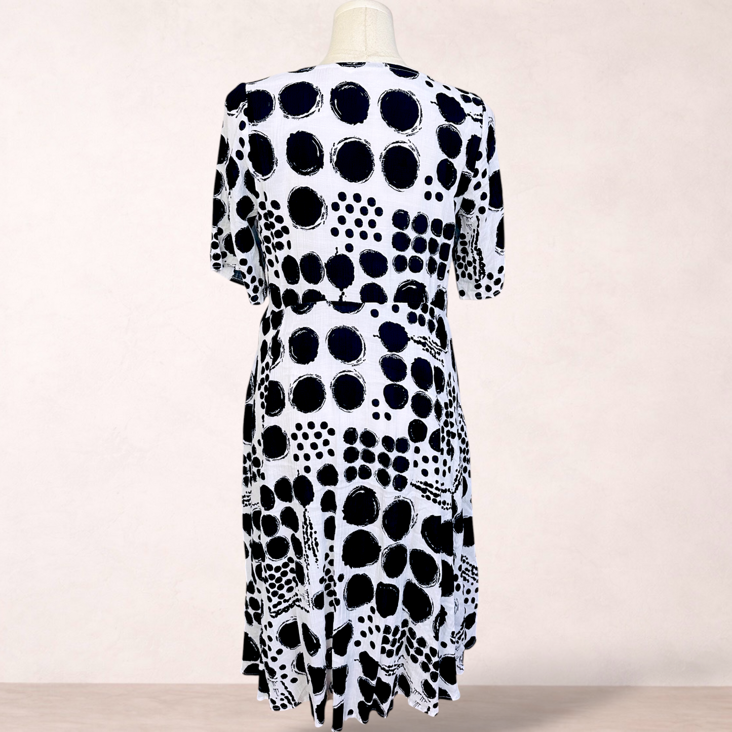 Virtuelle Black & White Midi Dress | Plus Size 14
