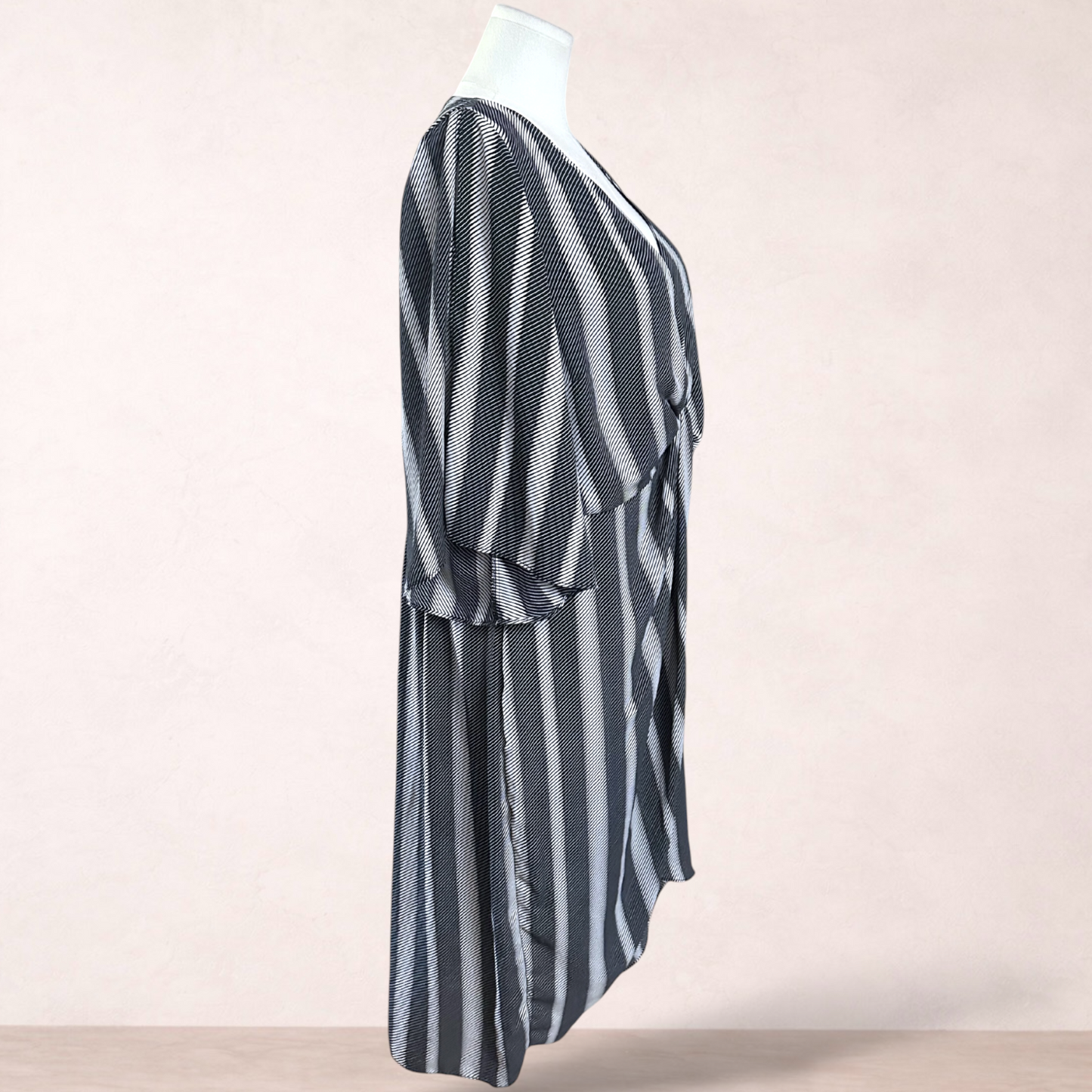 City Chic Twist Front Midi Dress | Plus Size XL/22