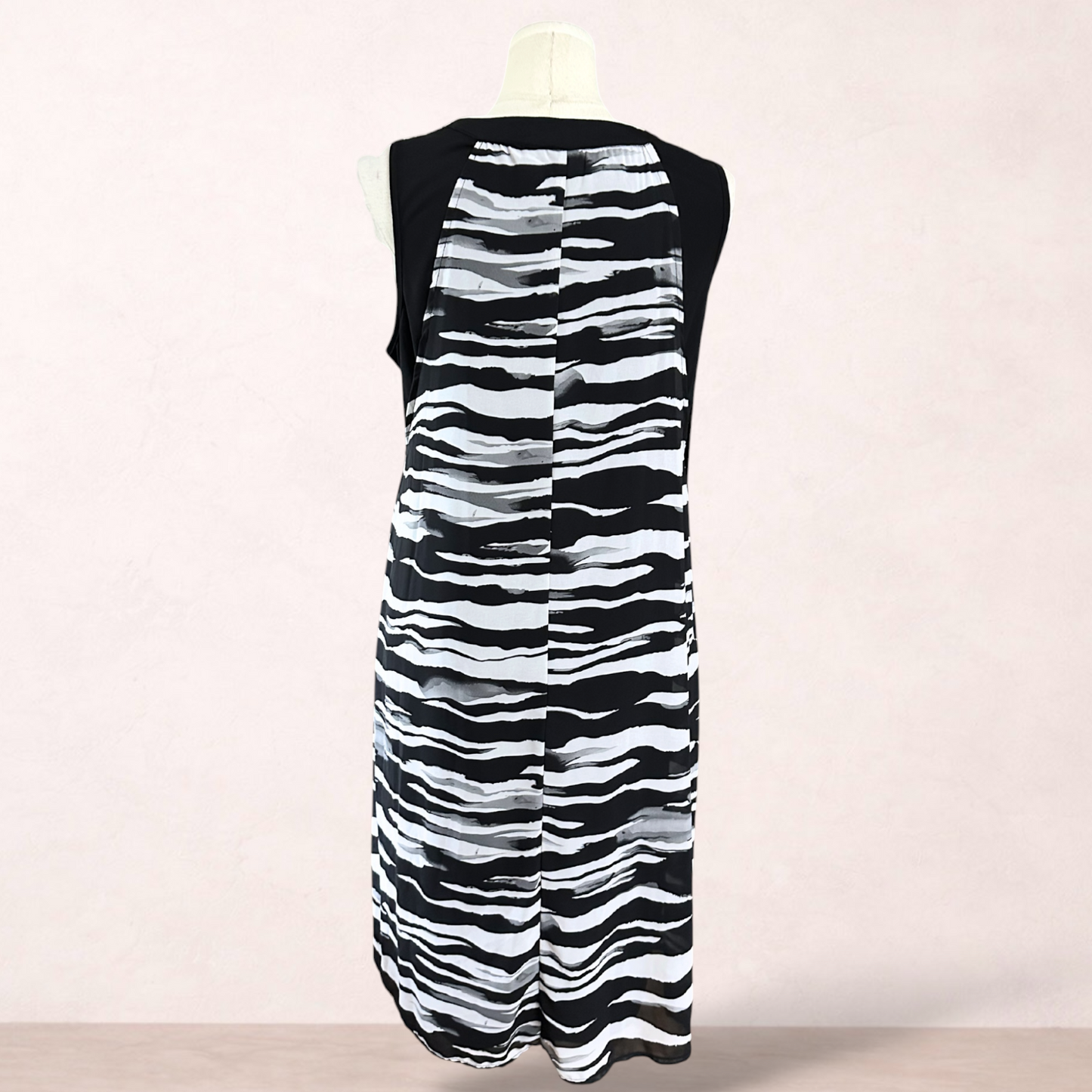 Avella Black & White Print Midi Dress | Plus Size 20