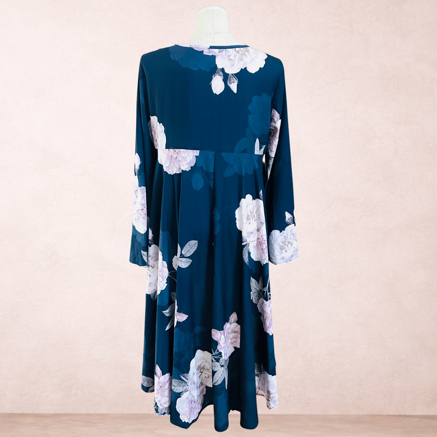 Vine Apparel Navy Blue Floral Tunic | Size 16
