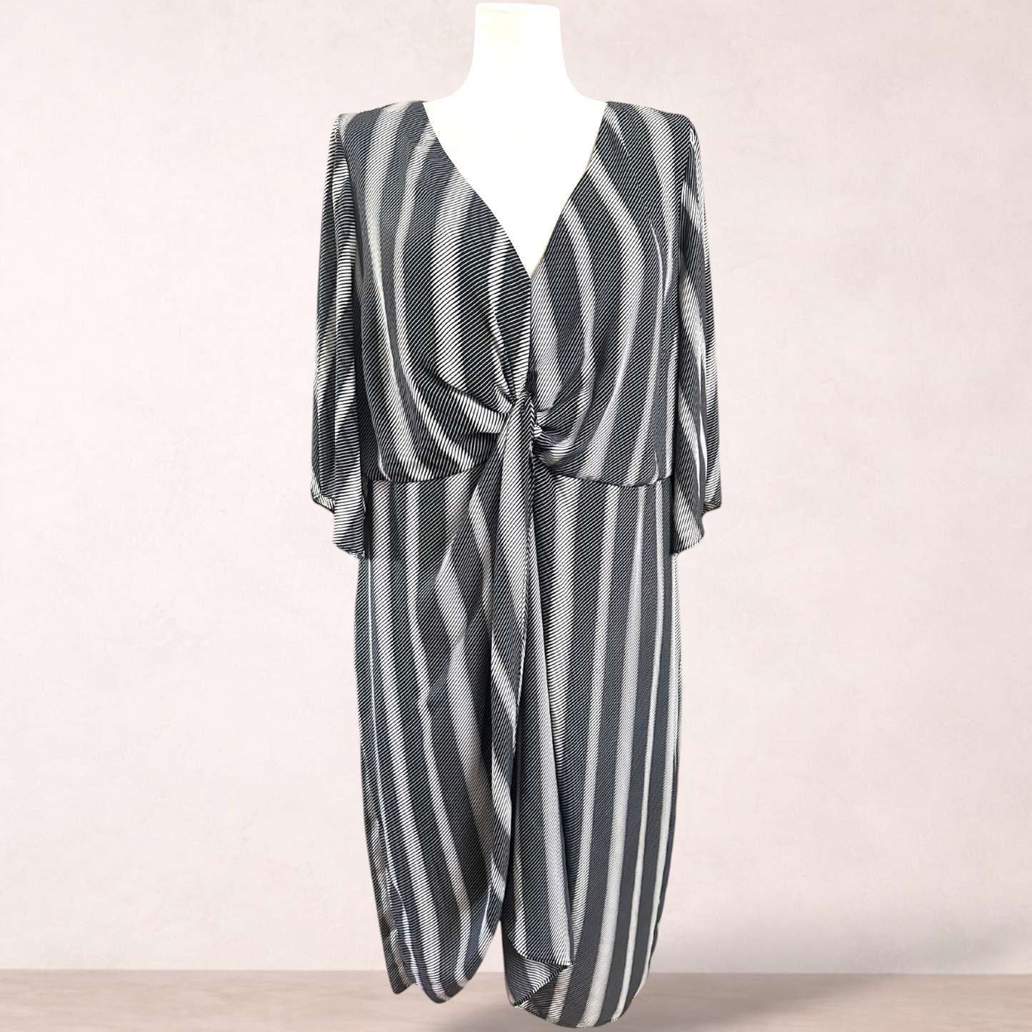 City Chic Twist Front Midi Dress | Plus Size XL/22