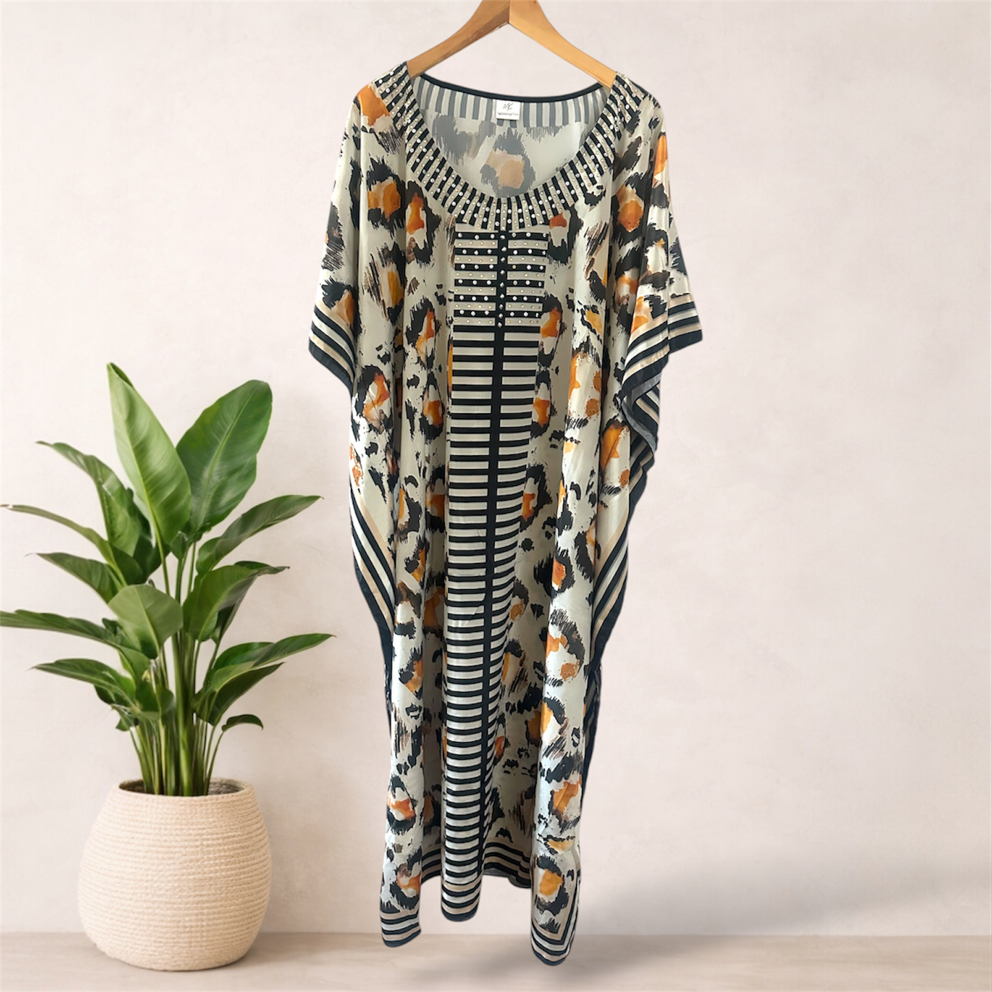 Chai Mahal Embellished Kaftan | Fits 16–24