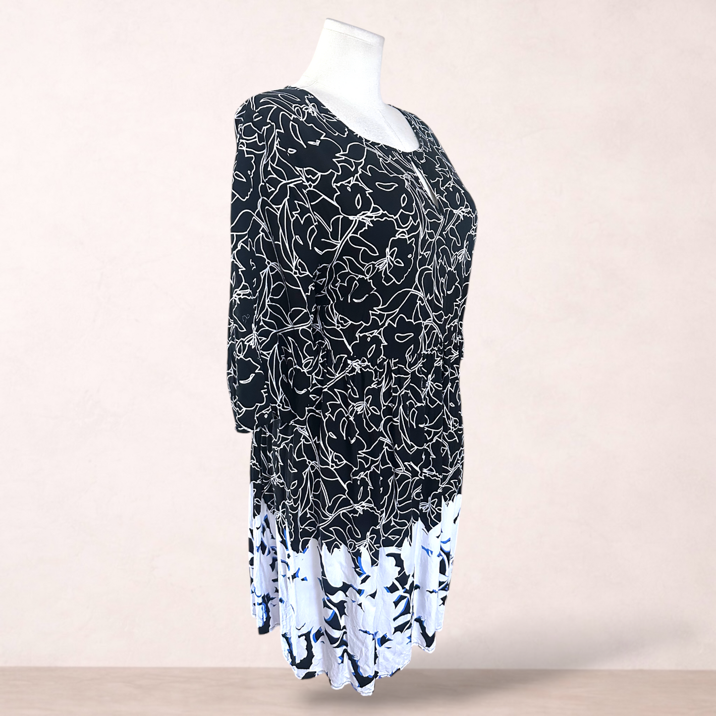 Avella Black & White Floral Print Dress | Plus Size 20
