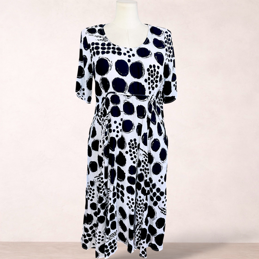 Virtuelle Black & White Midi Dress | Plus Size 14
