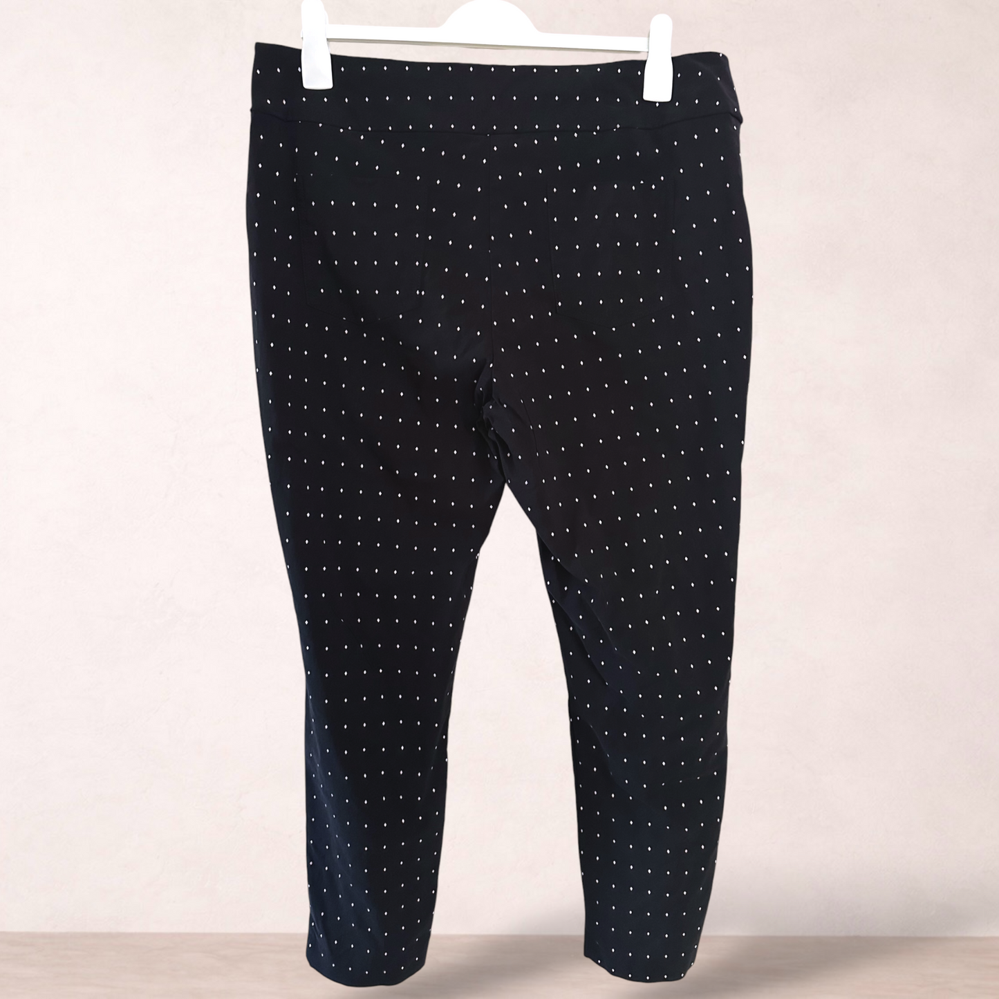 Khoko Smart Black Print Pants | Size 16