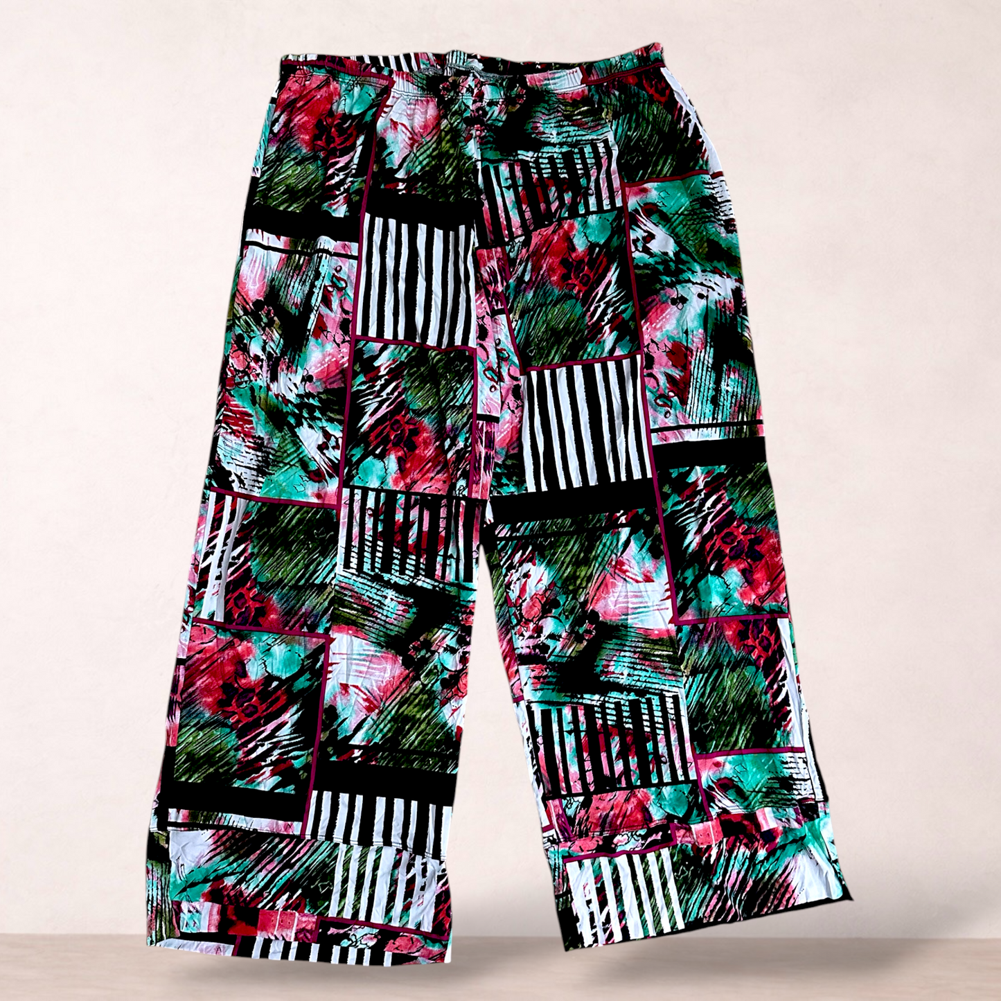 Taking Shape Graphic Print Wide Leg Pants | Plus Size 20