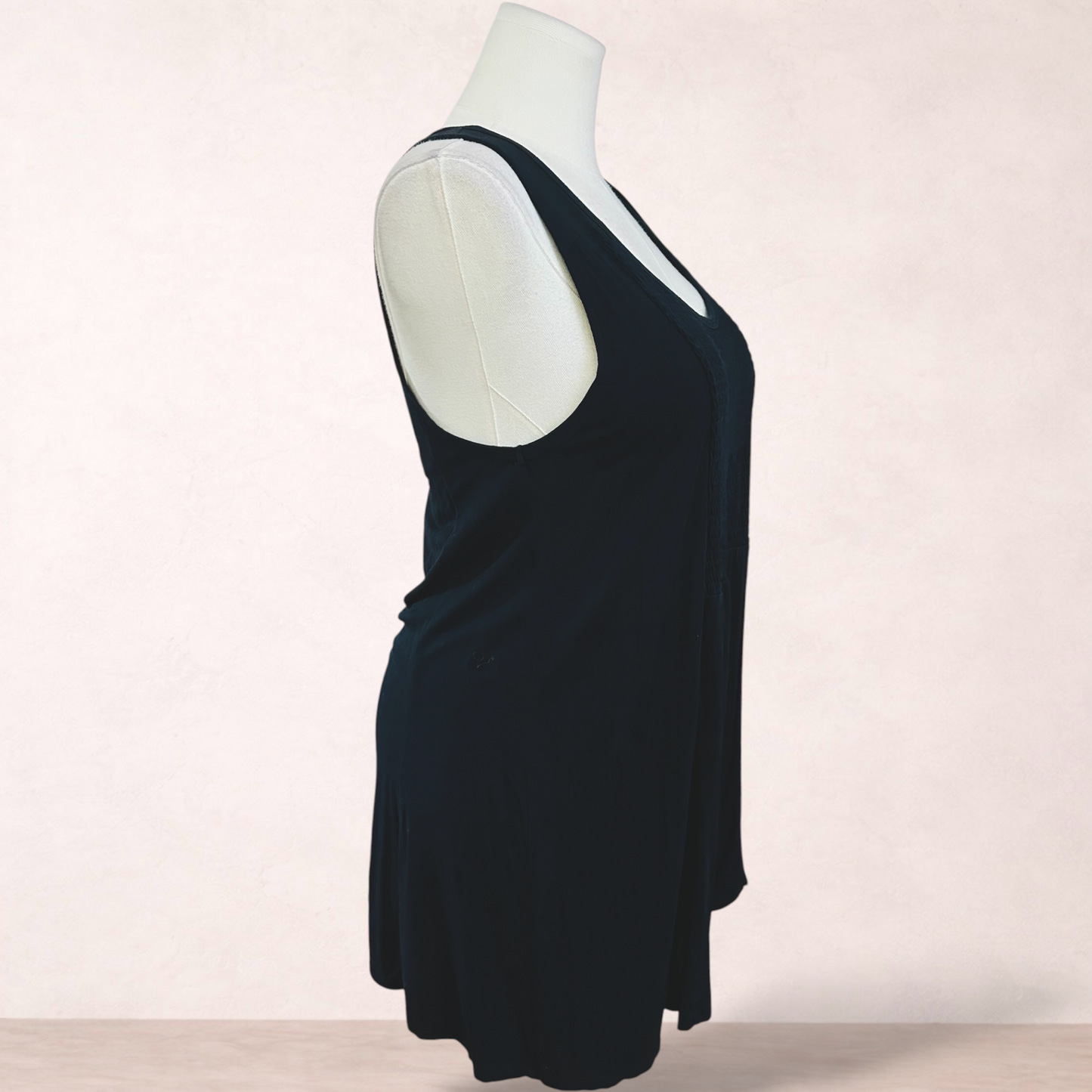 Curvaceous Black Swing Tunic Top | Plus Size S 16/18
